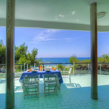 Appartamento Leonardo Panoramic Beachfront Formia