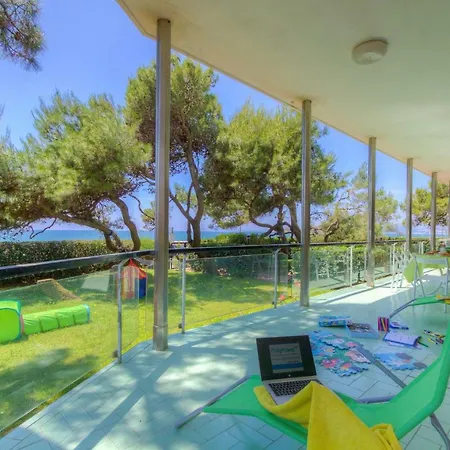 Leonardo Panoramic Beachfront *
