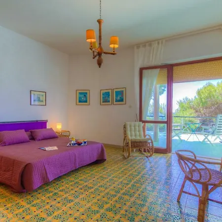 Leonardo Panoramic Beachfront Appartamento Formia