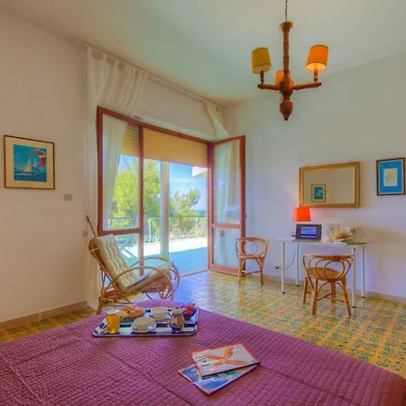 Leonardo Panoramic Beachfront Appartamento *