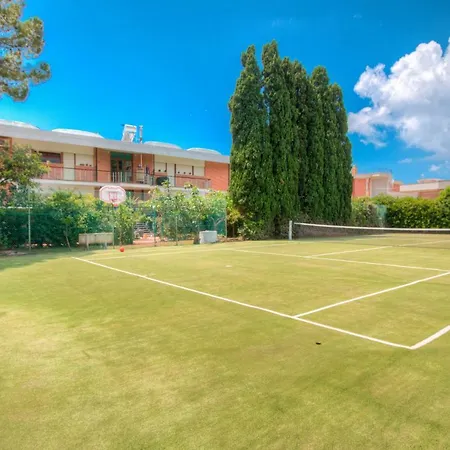 Leonardo Panoramic Beachfront Appartamento *
